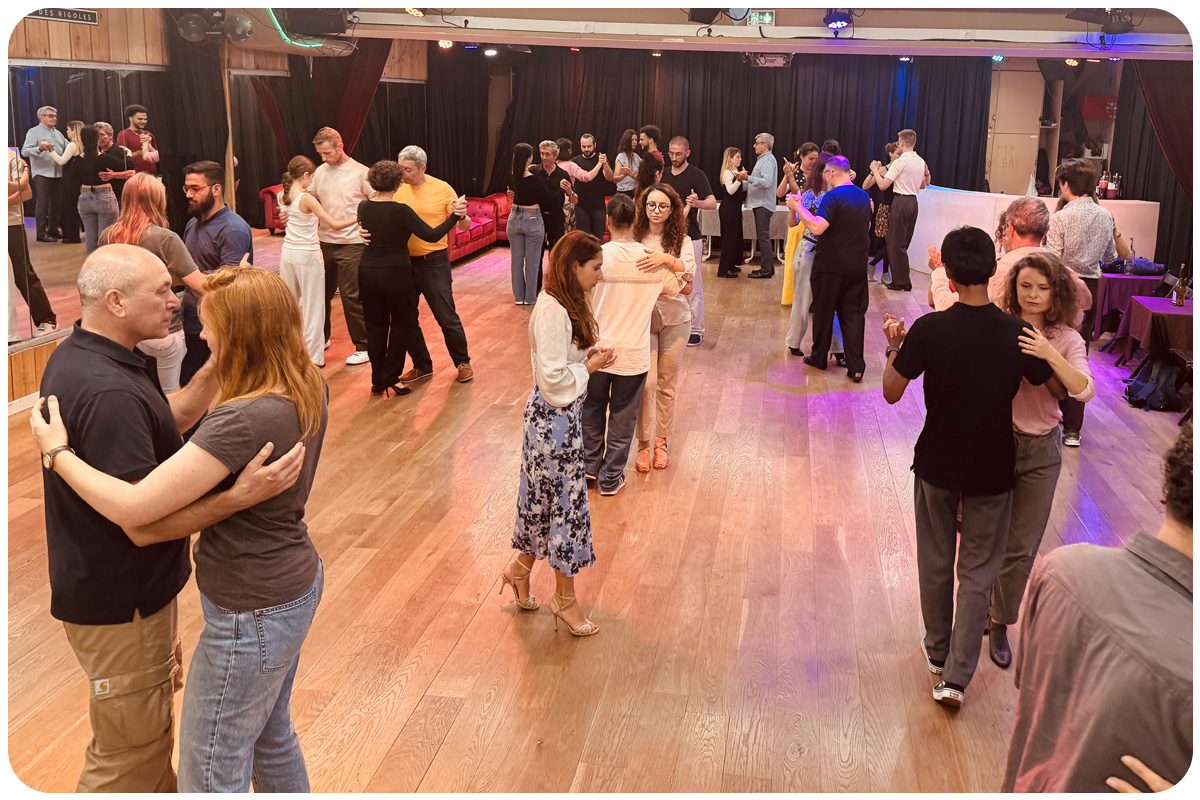Initiation tango à Paris